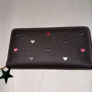 NWT Ladies Gray Faux Leather Zip Around Wallet Detached Wristlet Embroidery